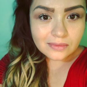 Meet your Posher, Ana